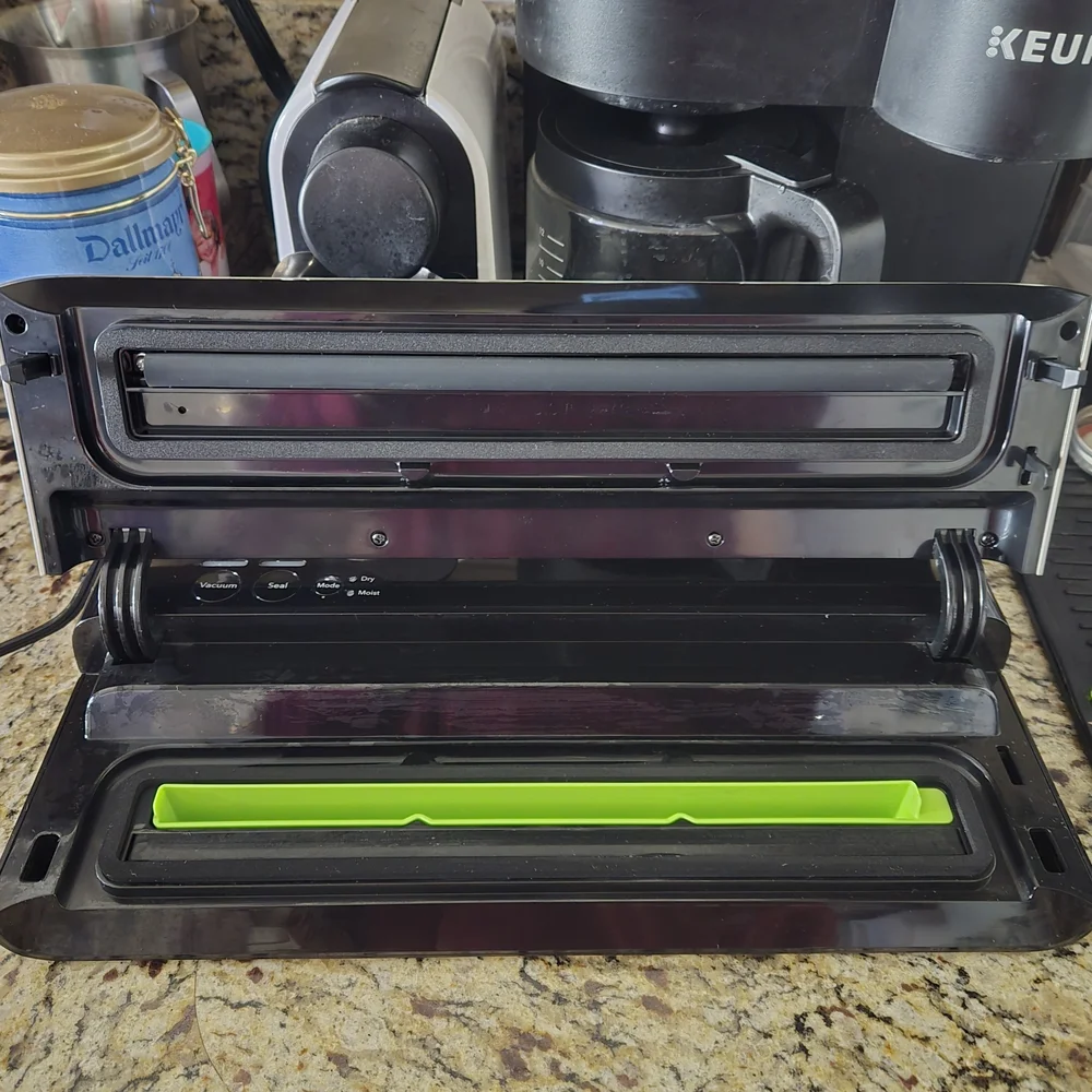 FoodSaver PowerVac Compact Vacuum Sealing Machine VS0150 - Picture 5 of 7